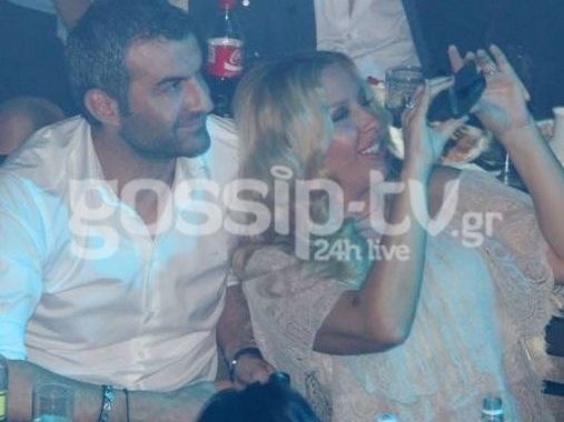 Η Γωγώ φωτογραφίζει και ο Τραϊνός επιβλέπει! (φωτό)