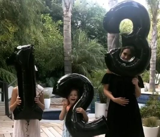 Έκπληξη! Διάσημη ηθοποιός 6 χρόνια μετά έγκυος στο τρίτο της παιδί! (vid)