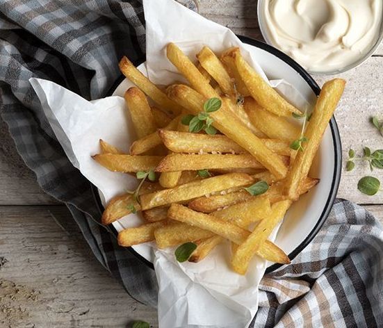 Τηγανητές πατάτες φούρνου από τον Άκη Πετρετζίκη