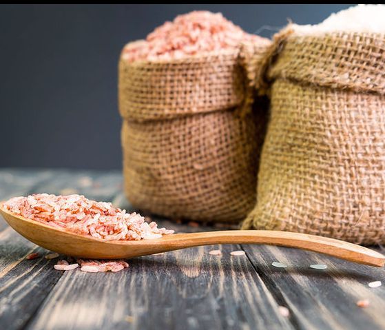 Λευκό vs καστανό ρύζι: Ποιες οι διαφορές στη διατροφική τους αξία