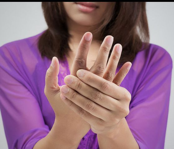 Τα 10 συμπτώματα που φανερώνουν κακή κυκλοφορία του αίματος (εικόνες)