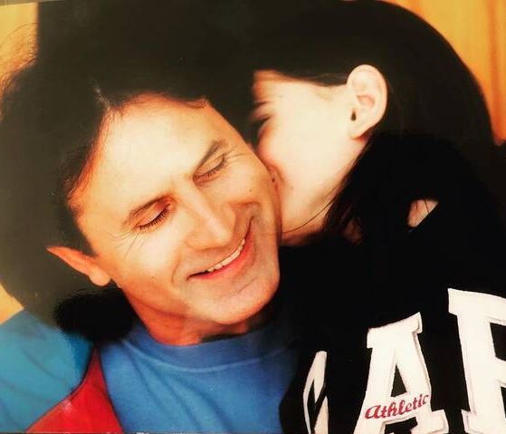 Γιώργος Νταλάρας: Η κόρη του είχε γενέθλια και δημοσίευσε σπάνιες φώτο της