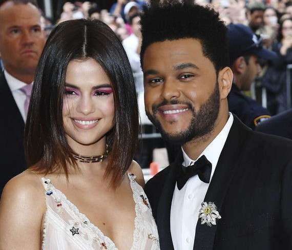 Αυτό πόνεσε! Η Selena Gomez έκανε unfollow στο Instagram τον Weeknd και αυτό δεν του άρεσε καθόλου