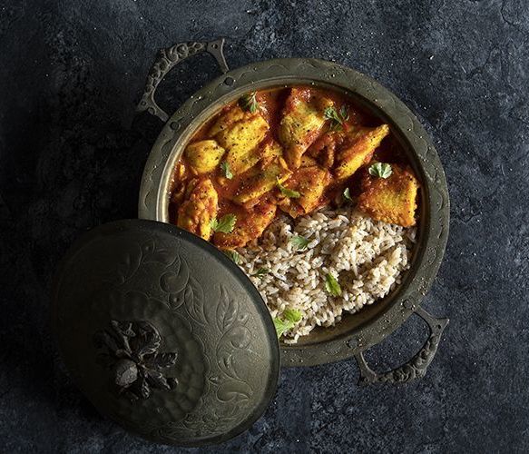 Σήμερα το μεσημέρι φτιάξε ψάρι με κάρι από τον Άκη Πετρετζίκη