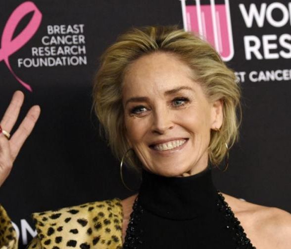 Sharon Stone: Ριζική αλλαγή στα μαλλιά της που μας άρεσε πολύ