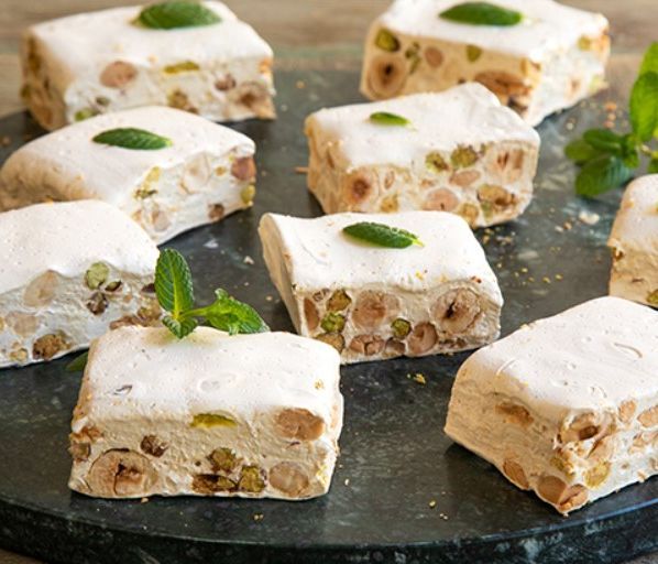 Άκης Πετρετζίκης: Μαντολάτο