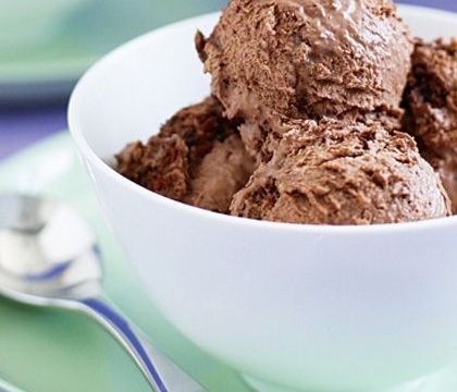 Σπιτικό παγωτό σοκολάτα με μπισκότα