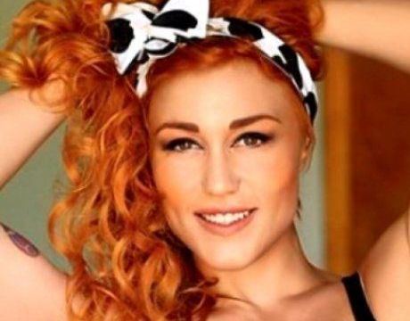 Πηνελόπη Αναστασοπούλου: Δείτε τη νέα, «φραουλένια» απόχρωση των μαλλιών της!