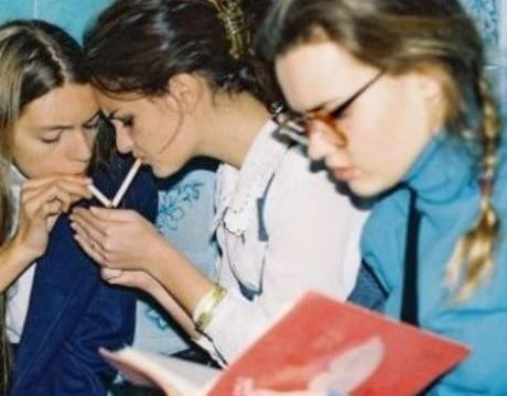 «Η έφηβη κόρη μου καπνίζει, πώς να το αντιμετωπίσω;»
