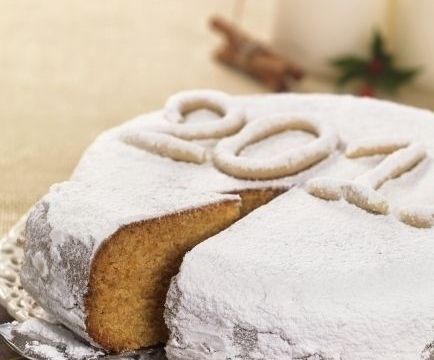 Εύκολη συνταγή για πεντανόστιμη βασιλόπιτα κέικ!