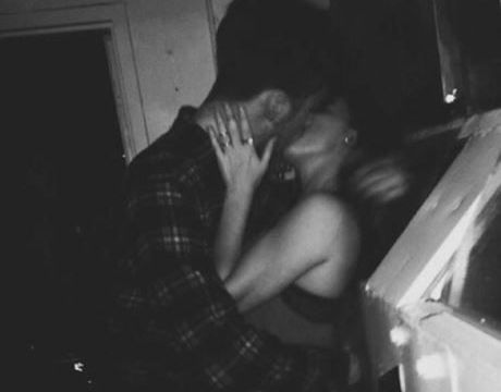 6 σκέψεις που κάνει ένας άντρας όταν του λες ότι είσαι single