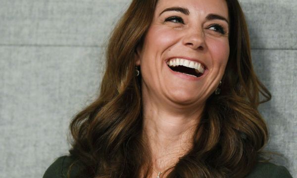 H Kate Middleton έγινε πιο ξανθιά από ποτέ και πρέπει να δεις την αλλαγή