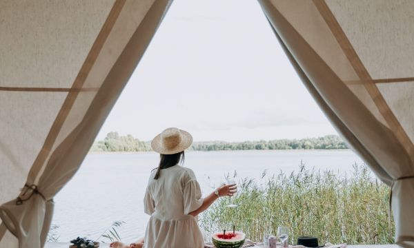 Φύγαμε για camping! 12 πράγματα που θα κάνουν το καλοκαίρι σου πιο όμορφο