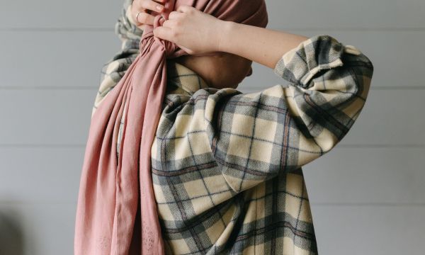 Αν είσαι στη φάση της χημειοθεραπείας κι έχεις χάσει τα μαλλιά σου, αυτή η λύση θα σου φανεί χρήσιμη