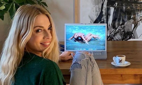 Το σπίτι της Σμαράγδας Καρύδη με θέα την Ακρόπολη (photos)