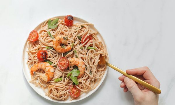 Το μηλόξιδο είναι το μυστικό για τις πιο νόστιμες βραστές γαρίδες