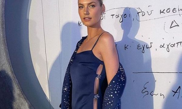 H Μαίρη Βιτινάρος νομίζει ότι τη φοβούνται οι άντρες λόγω ύψους- 5 πανύψηλες Ελληνίδες celebrities