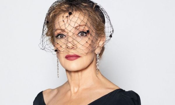 Η Πέμη Ζούνη στον Έρωτα Φυγά επιστρέφει στο σπίτι της και ετοιμάζει σχέδιο τιμωρίας