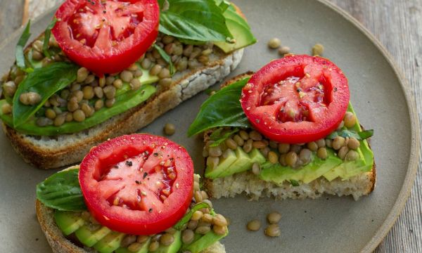 Ποιες τροφές «ανεβάζουν» τον αιματοκρίτη και ενισχύουν το ανοσοποιητικό σύστημα