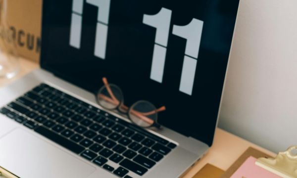 11/11: Γιατί η 11η Νοεμβρίου θεωρείται ημέρα - πύλη για να κάνεις manifest σε όσα επιθυμείς;