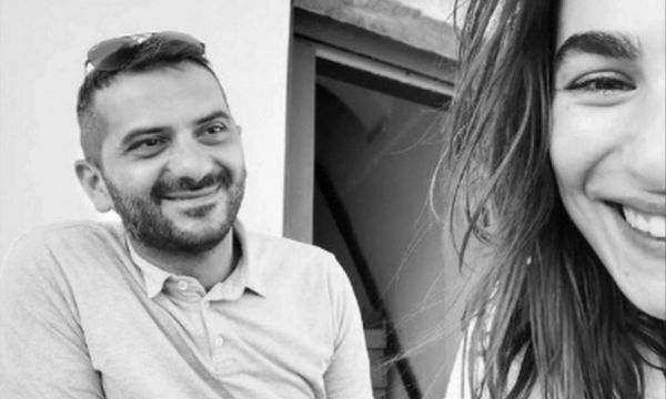 Η Χρύσα Μιχαλοπούλου χόρεψε ζεϊμπέκικο για χάρη του Κουτσόπουλου και μάλιστα στη «δική» του πλατεία