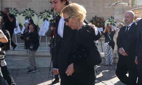 Τα δάκρυα της Άσπας του και το «αντίο» στον Σαββόπουλο: Τα συγκινητικά λόγια του εγγονού του