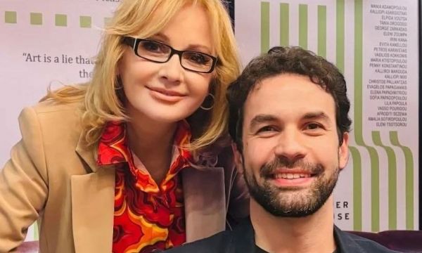 Το συγκινητικό «αντίο» του γιου της Αγγελικής Νικολούλη στη γιαγιά του & η αναβολή του Τούνελ