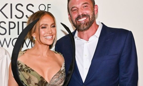 O Ben Affleck χαρίζει το μερίδιό του στην Jennifer Lopez... από το σπίτι τους αξίας 60 εκ. δολαρίων