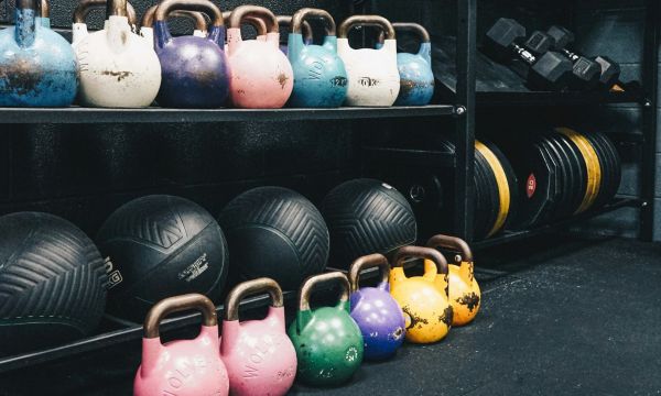 Γιατί είναι κακή ιδέα να γυμνάζεσαι πριν τον ύπνο;