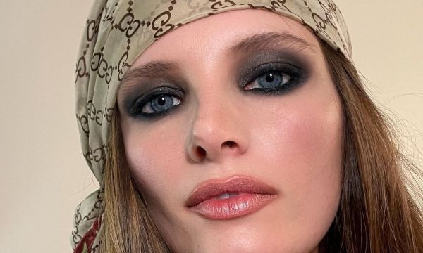 Αυτά είναι τα 5 beauty trends του 2025 που θα συνεχίσουν να είναι super hot και το 2026