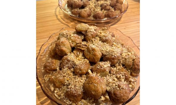 Η Συνταγή  για τα Απόλυτα Μελομακάρονα Όνειρο: Αφράτα, Μελωμένα, Ακαταμάχητα  