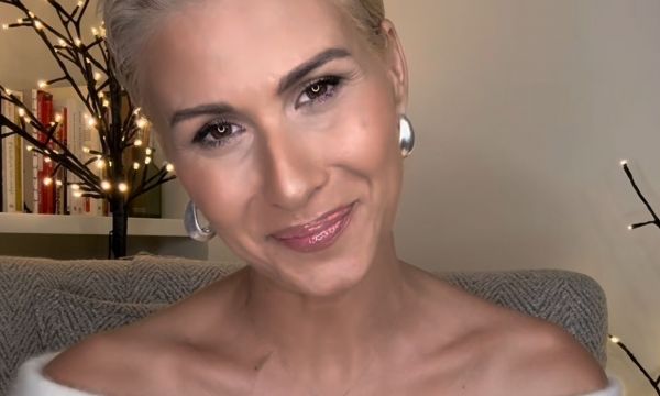 Χιλιάδες τα μηνύματα στήριξης στην Άννα Κανδαράκη μετά το βίντεο για τον καρκίνο: Το σχόλιο της Ρέβη