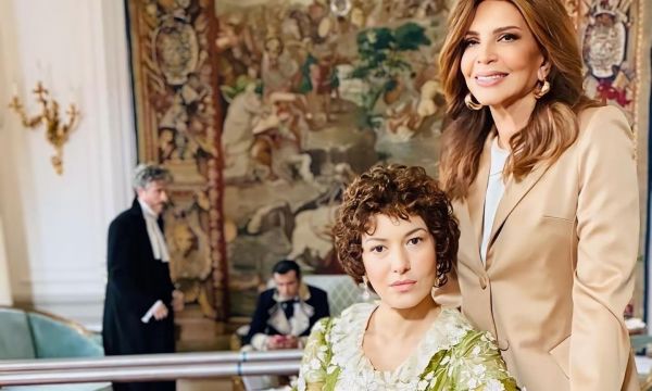 «Η γυναίκα πίσω από τον Έλγιν»: Το όραμα της Μιμής Ντενίση και τα πρώτα πλάνα σε Αθήνα και Λονδίνο