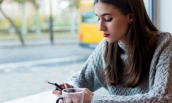 Η τέχνη του να είσαι ευτυχισμένος μόνος: 9 πράγματα που κάνουν οι άνθρωποι χωρίς στενούς φίλους