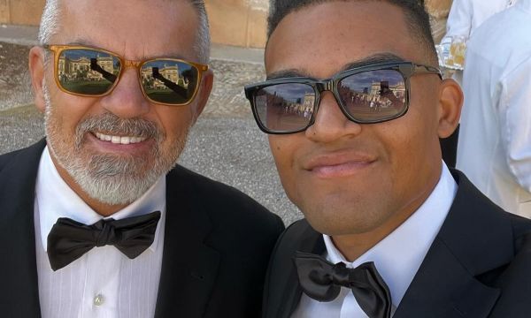 Ο Καραλής είναι ο Κορυφαίος Αθλητής της Χρονιάς: Η συγκίνηση του μπαμπά του και ο ουρανός χωρίς όρια