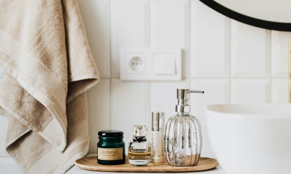 Το μυστικό που κρύβουν οι ρίγες στις πετσέτες μπάνιου: Δεν είναι μόνο θέμα design