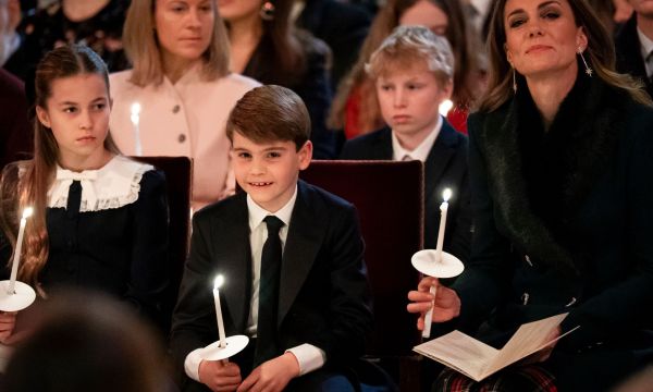 Μητέρα και κόρη στο πιάνο: Η Kate Middleton και η Charlotte συγκινούν