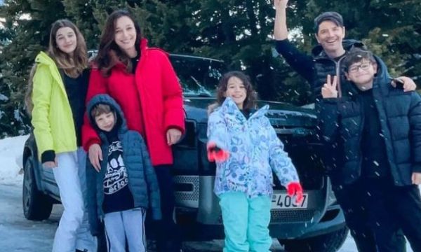 Ο Σάκης Ρουβάς χορεύει με τη 12χρονη κόρη του Αριάδνη στο Tik Tok και γίνεται viral