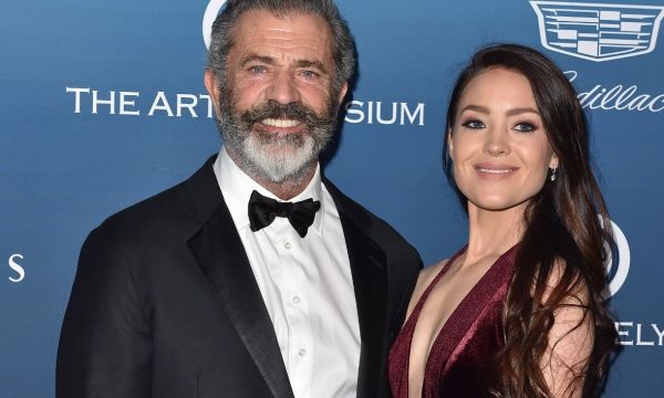 Ο χωρισμός του Mel Gibson από τη Rosalind Ross έγινε γνωστός λίγο πριν ο ηθοποιός κλείσει τα 70