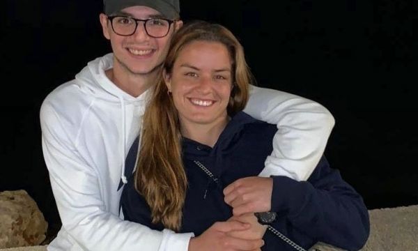 Μαρία Σάκκαρη - Κωνσταντίνος Μητσοτάκης: Το μονόπετρο στο βίντεο και οι φήμες για γάμο το 2027