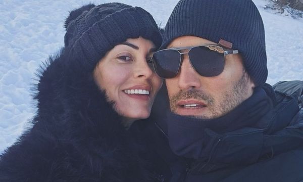 Από τις Άλπεις μέχρι την Αργεντινή οι Κορινθίου, Τούνη, Οικονομάκου υποδέχτηκαν το 2026 full in love