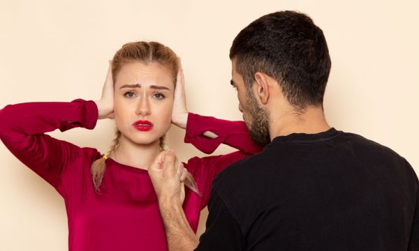 Γιατί οι ιδιαίτερα έξυπνοι και ευαίσθητοι άνθρωποι μένουν σε τοξικές σχέσεις