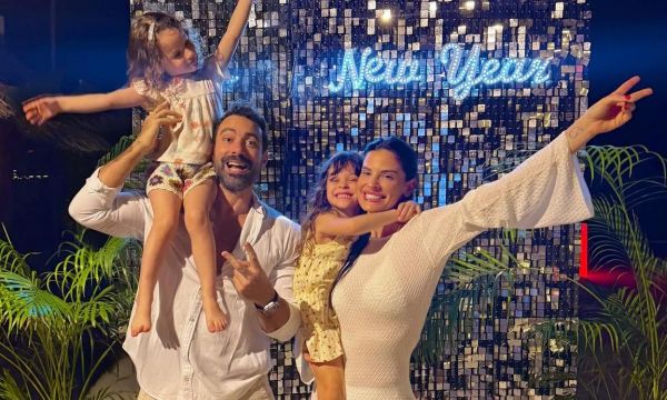 Μπόμπα - Τανιμανίδης: Το family trip στις Μαλδίβες και η αναπάντεχη ευχή από την Φιλίππα για το 2026