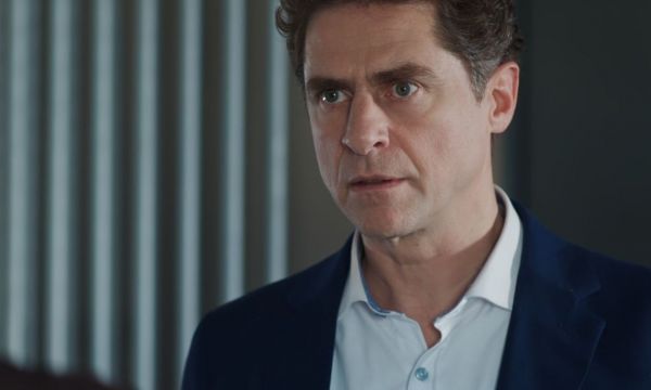 Μέχρι και δολοφόνος γίνεται ο Δημήτρης Λάλος στο Μία νύχτα μόνο για να σώσει τον έρωτά του