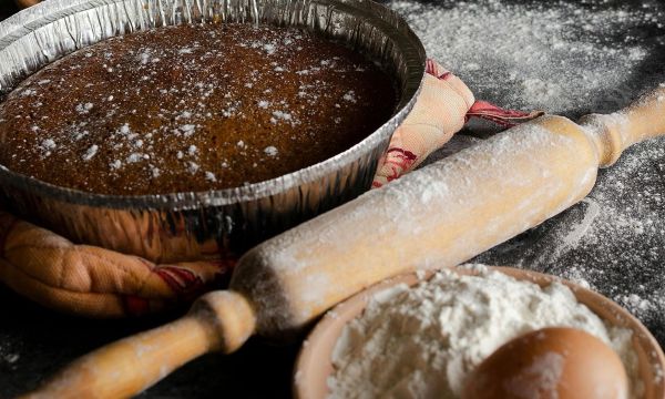 6 τρόφιμα που δεν πρέπει ποτέ να μαγειρεύεις σε ταψί αλουμινίου