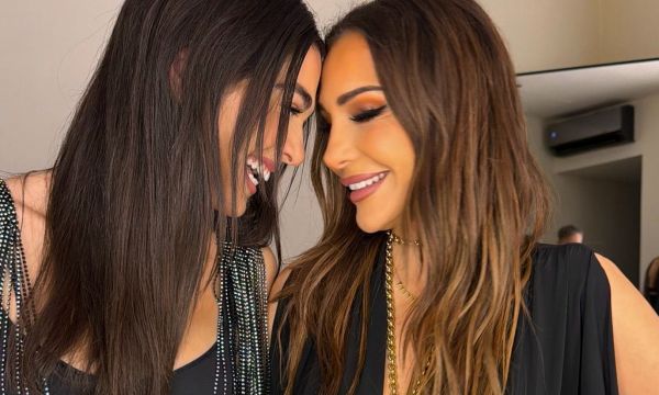 Η περηφάνια, η τούρτα και η εξομολόγηση της μαμάς Δέσποινας στα 22α γενέθλια της Μελίνας Νικολαΐδη