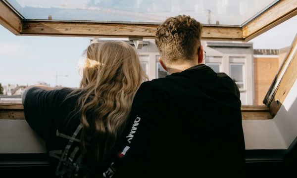 Οι 2 λέξεις που οι σύμβουλοι γάμου σου απαγορεύουν να λες όταν μαλώνεις