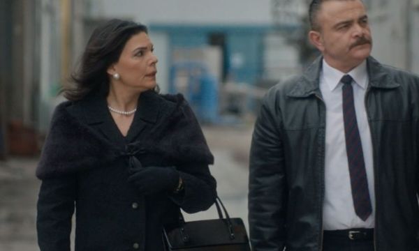 Η κόρη του Αλέκου Συσσοβίτη προκαλεί στο Porto Leone το μένος & την εκδίκηση της Μαρίνας Ασλάνογλου