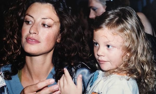 Η Ηλέκτρα Μερκούρη έγινε 26 και την πιο ωραία ευχή έκανε η αδερφή της, η Γκάια