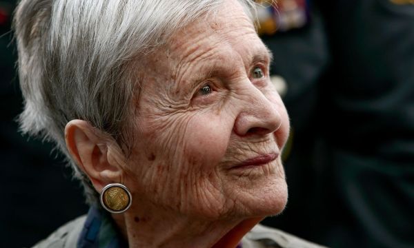 Ελένη Γλύκατζη-Αρβελέρ: Η γυναίκα που μας δίδαξε πως το αδύνατο είναι απλώς μια λέξη